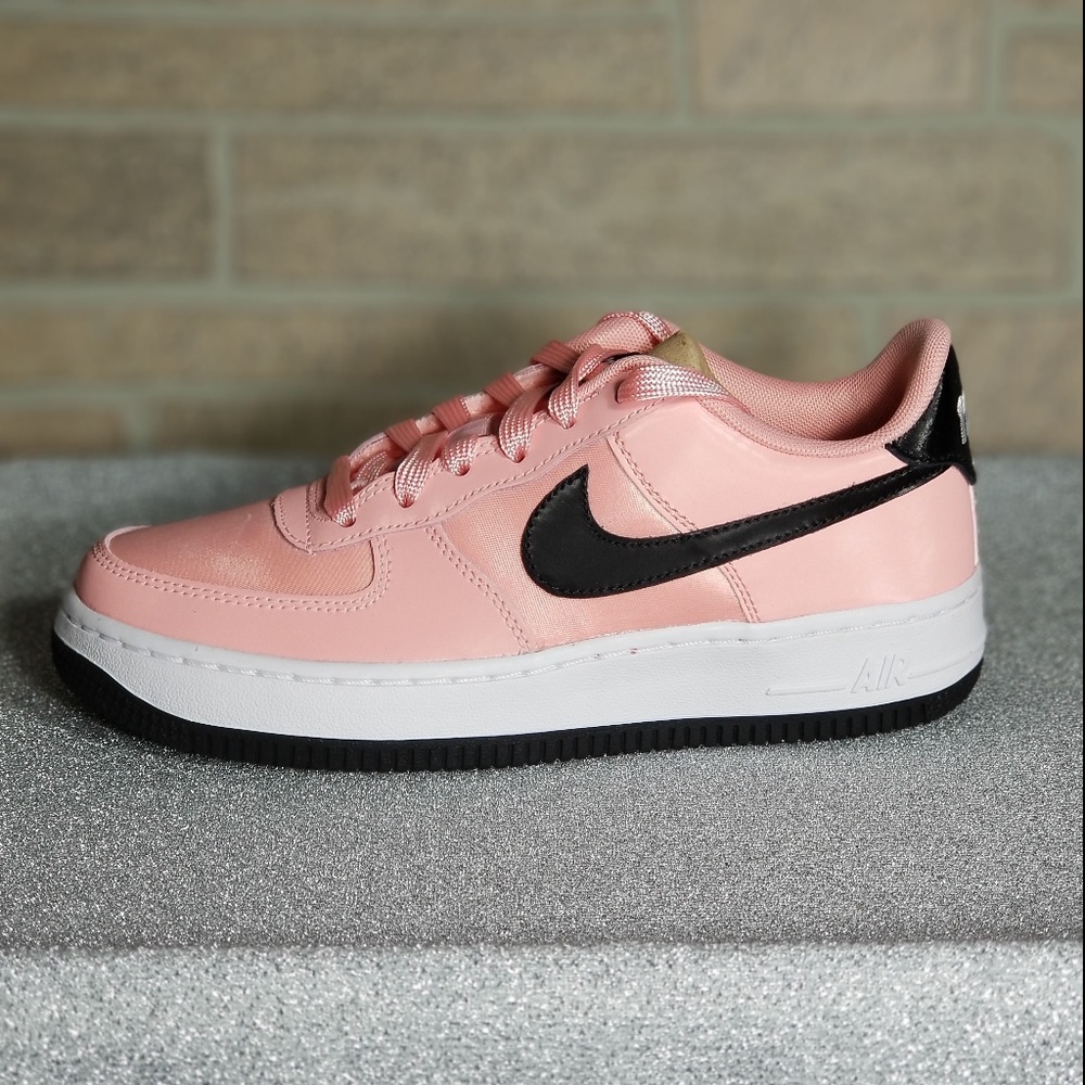 Nike Air Force 1 Low - Picture 2 of 6